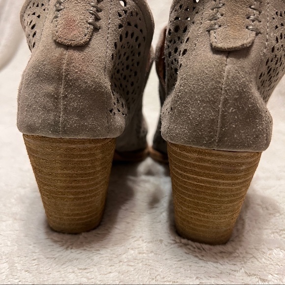 JEFFREY CAMPBELL ROSALEE Laser Cut Ankle Boots Booties 9.5 - Picture 11 of 16